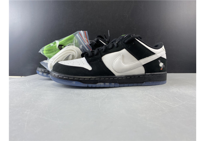 Nike SB Dunk Low Staple Panda Pigeon BV1310-013