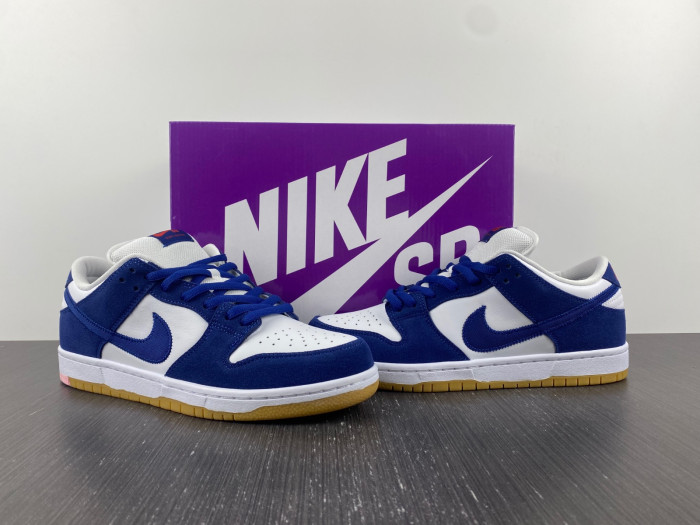 Nike SB Dunk Low Los Angeles Dodgers  DO9395-400