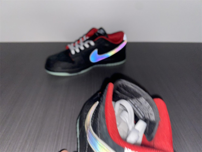 Nike SB Dunk Low LPL League of Legends DO2327-011