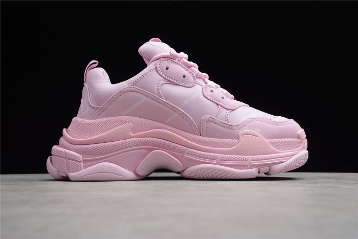 Ba*len*cia*ga wmns triple s sneaker
