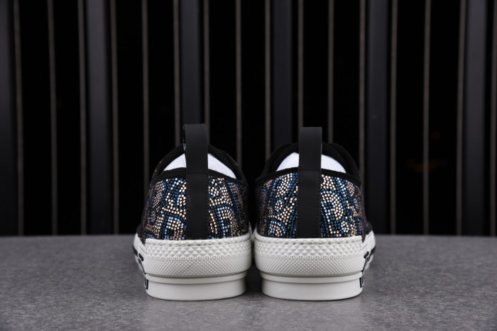 DR B23 LOW-TOP SNEAKERS 0155