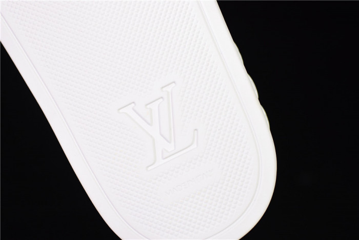 LO** VUI* SANDALS